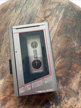 Vintage Realistic AM-FM Radio Stero Mate Cassette Player personal portable